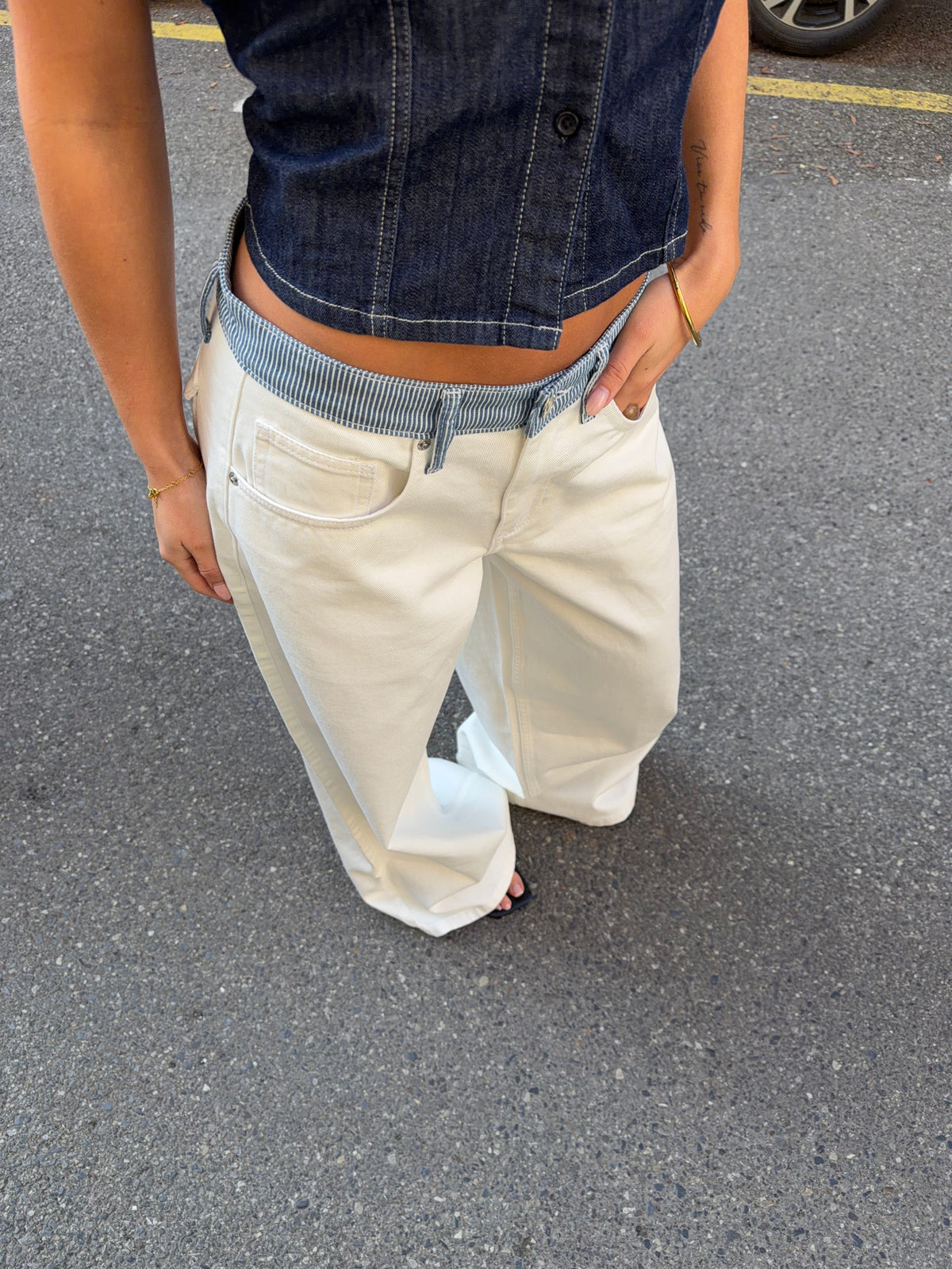 Women's Striped Low-Waisted Loose Jeans